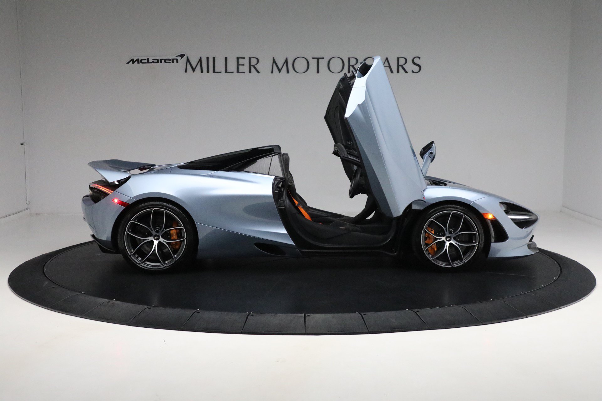 Used 2023 McLaren 720S Performance RWD image 22