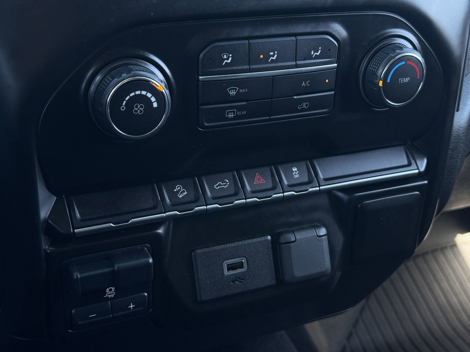 Used 2020 Chevrolet Silverado 1500 Custom Trail Boss w/ Custom Convenience Package image 22