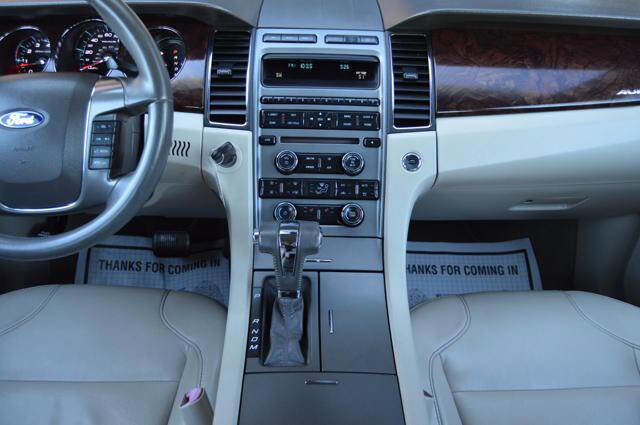 Used 2011 Ford Taurus SEL w/ 201A Rapid Spec Order Code image 20