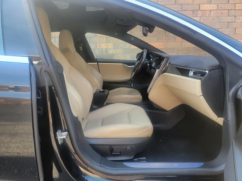 Used 2016 Tesla Model S 70D AWD/4WD image 29