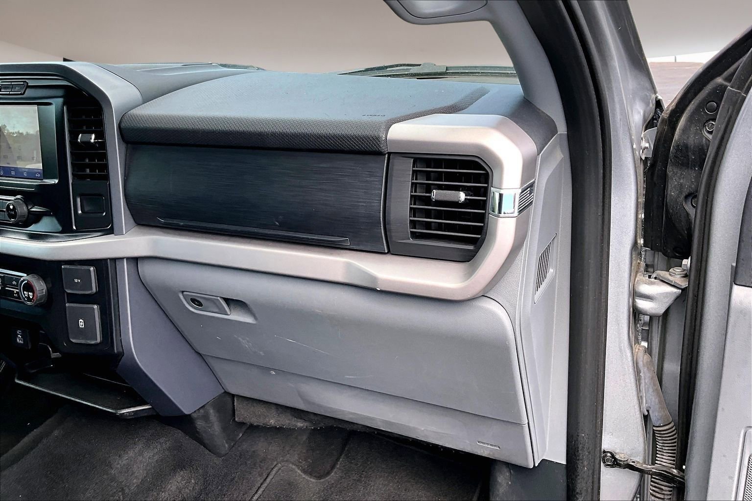 Used 2023 Ford F150 XLT w/ Trailer Tow Package image 27