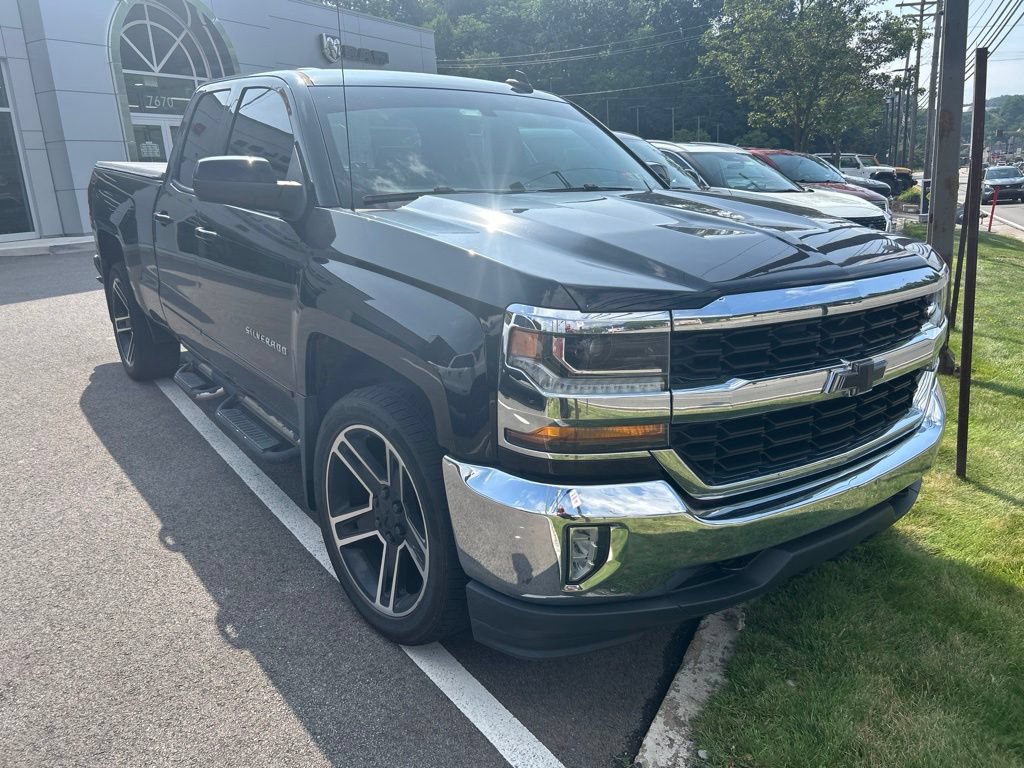 Used 2018 Chevrolet Silverado 1500 LT w/ All Star Edition AWD/4WD image 1