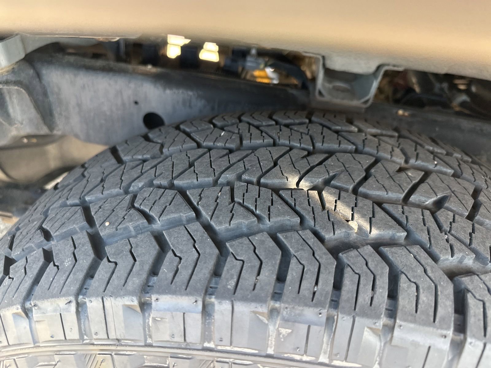 Used 2024 Nissan Frontier PRO-4X w/ Pro Premium Package AWD/4WD image 8