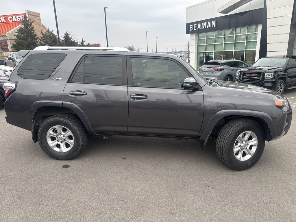 Used 2017 Toyota 4Runner SR5 Premium image 6