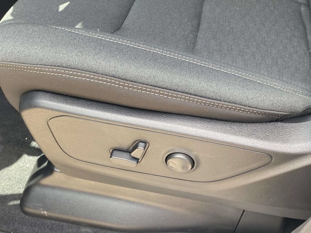 New 2026 RAM 1500 Big Horn AWD/4WD image 17