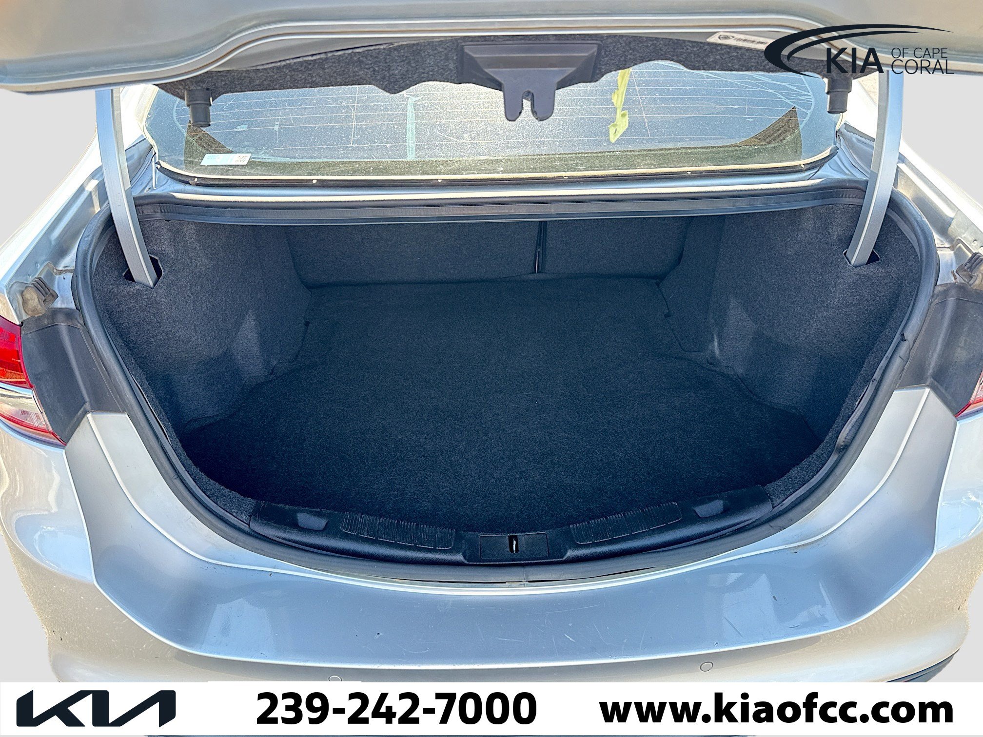 Used 2018 Ford Fusion SE w/ Fusion SE Technology Package image 12