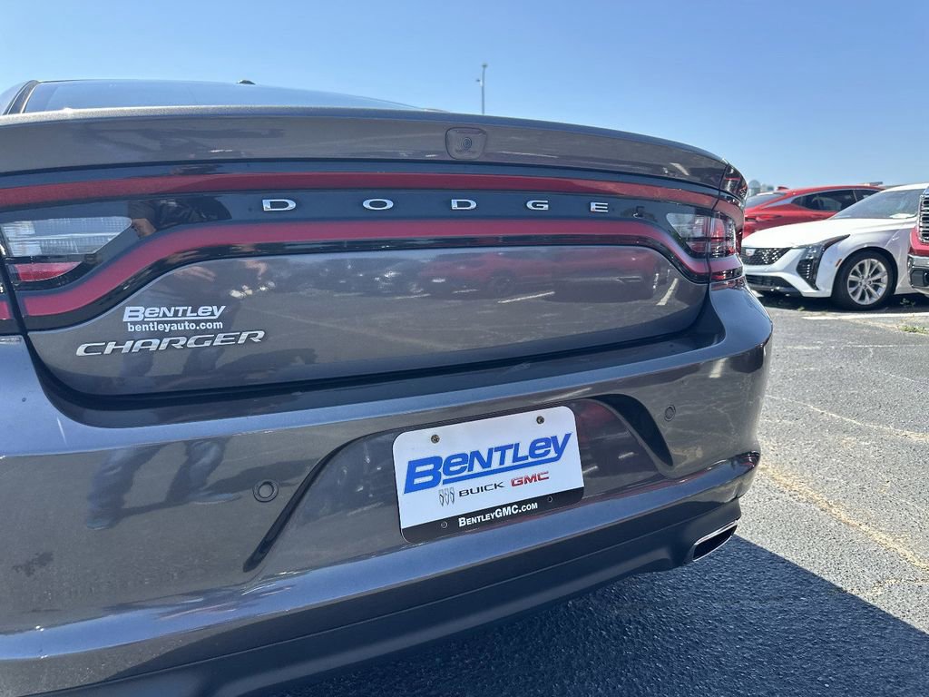 Used 2022 Dodge Charger SXT image 12