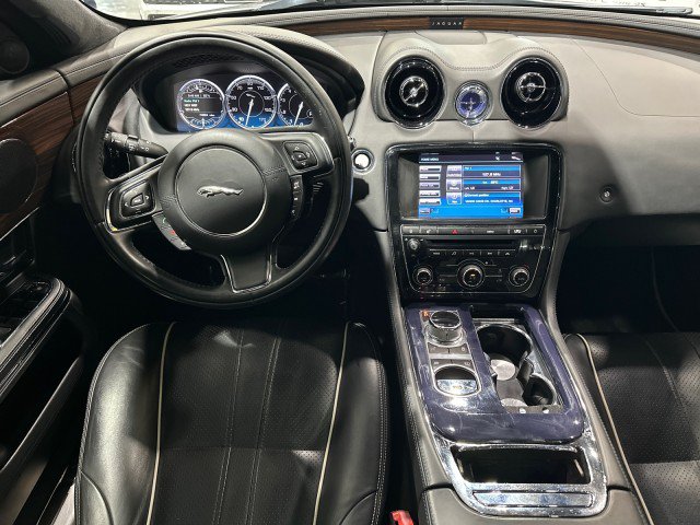 Used 2011 Jaguar XJ RWD image 37