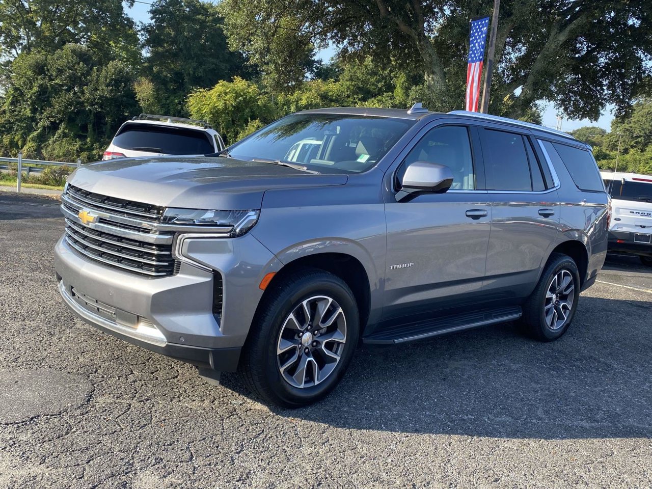 Used 2022 Chevrolet Tahoe LT AWD/4WD image 3