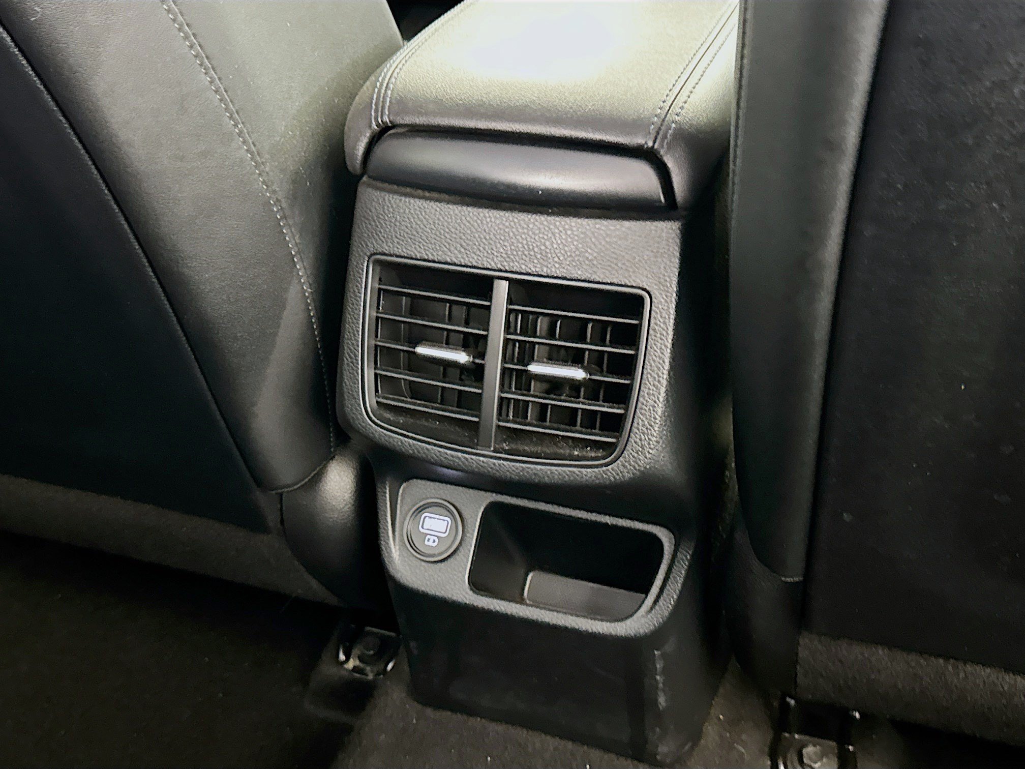 Used 2022 Kia Seltos S FWD image 16