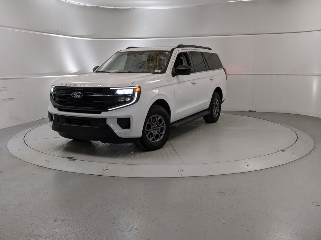New 2025 Ford Expedition Active image 6