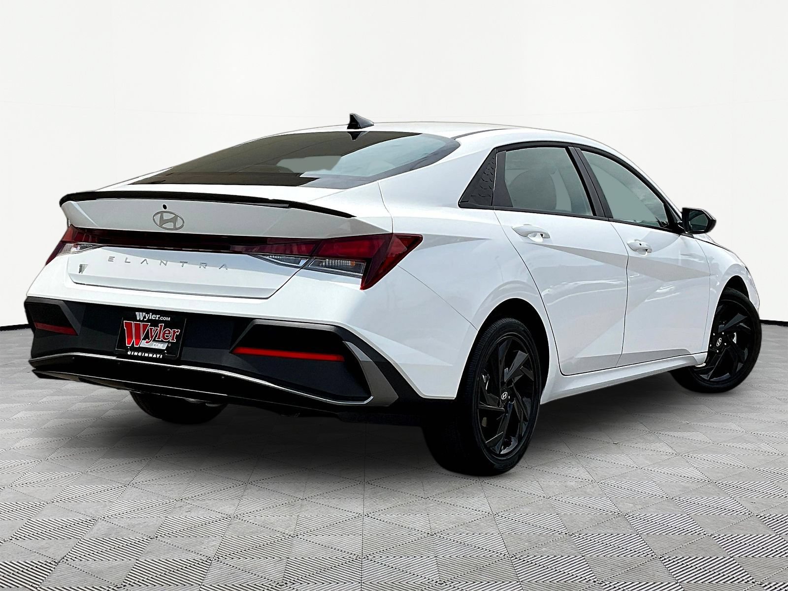 New 2026 Hyundai Elantra SEL Sport FWD image 7