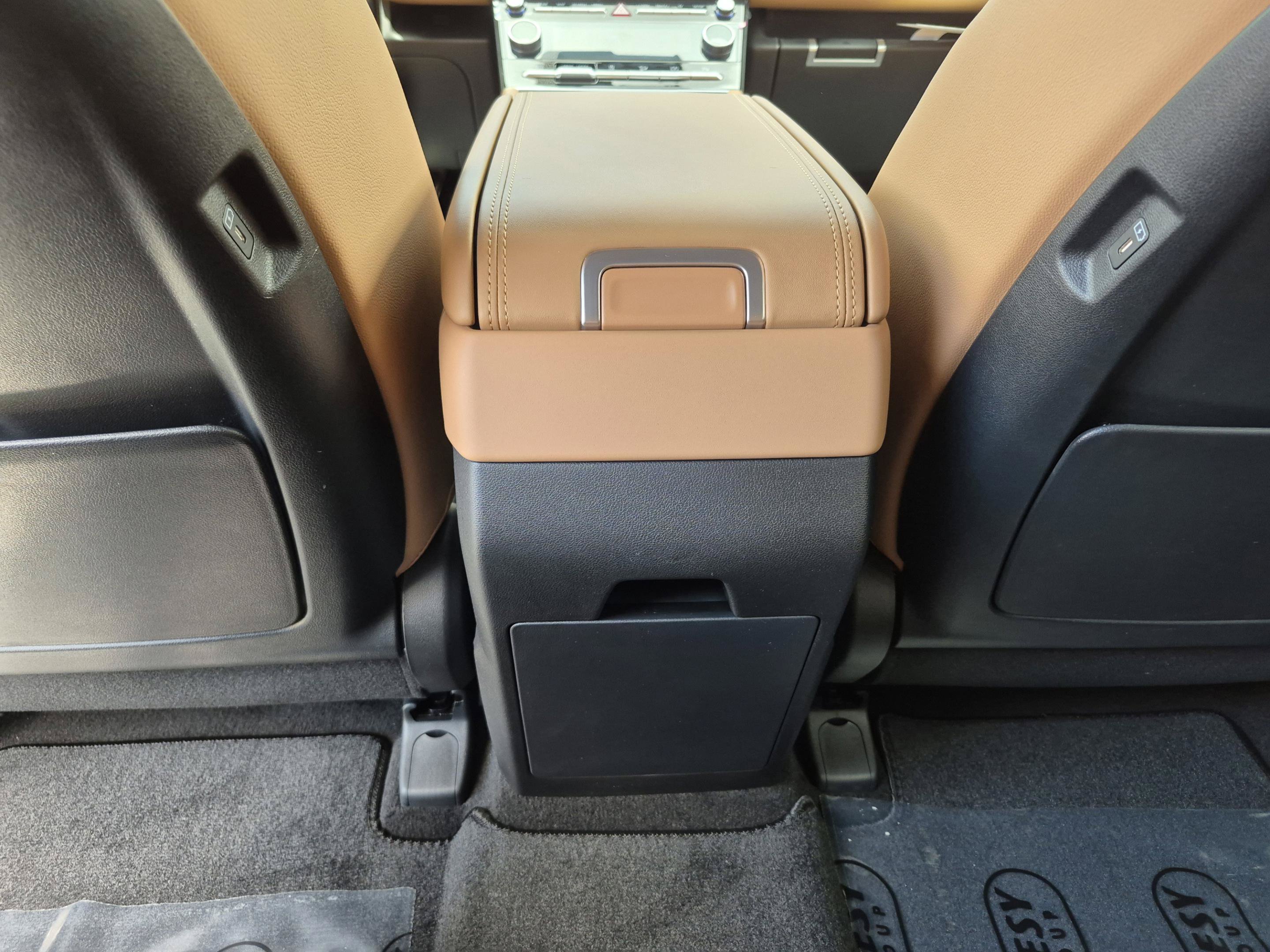 New 2026 Hyundai Santa Fe Limited FWD image 15
