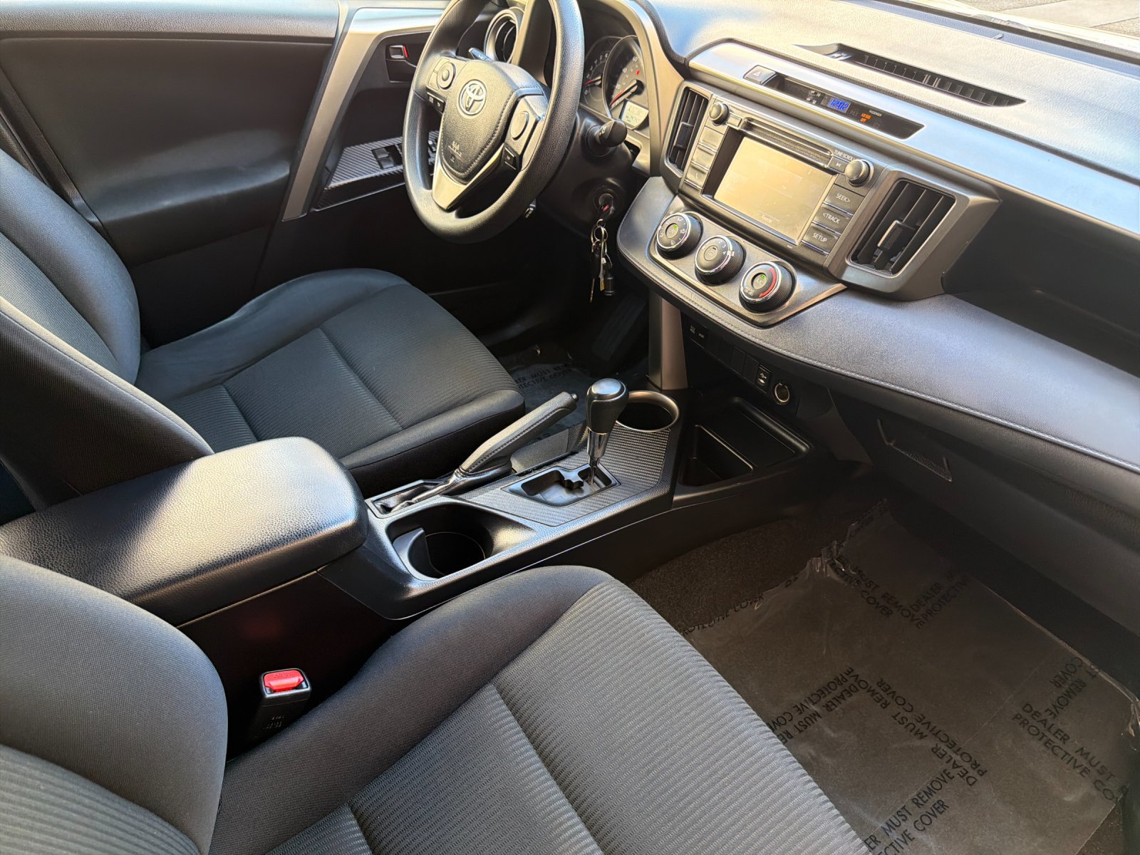 Used 2015 Toyota RAV4 LE FWD image 19