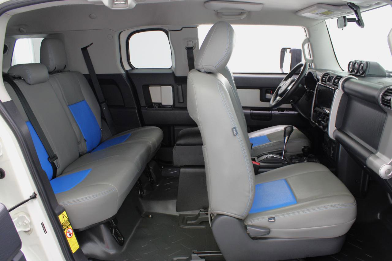 Used 2014 Toyota FJ Cruiser 4WD w/ Upgrade Package image 40