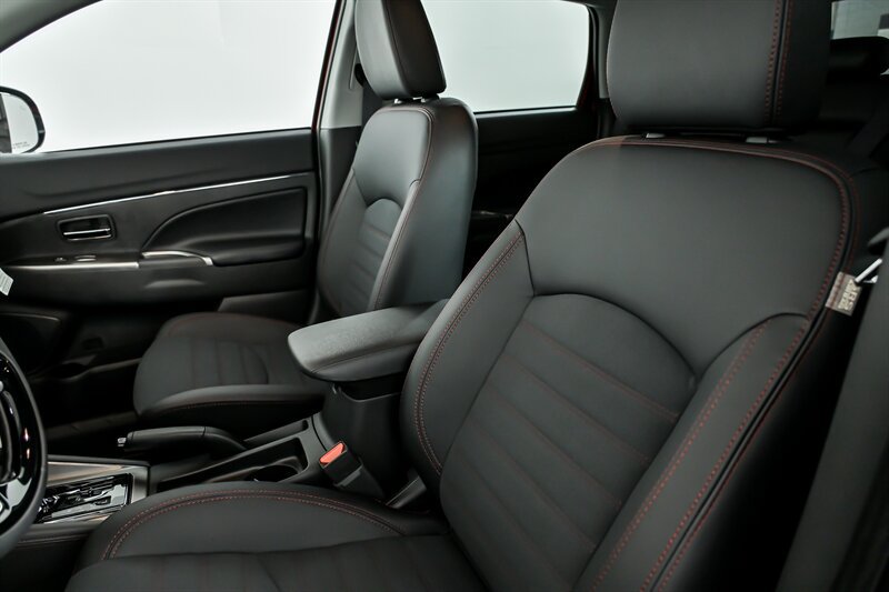 New 2025 Mitsubishi Outlander Sport SE AWD/4WD image 13