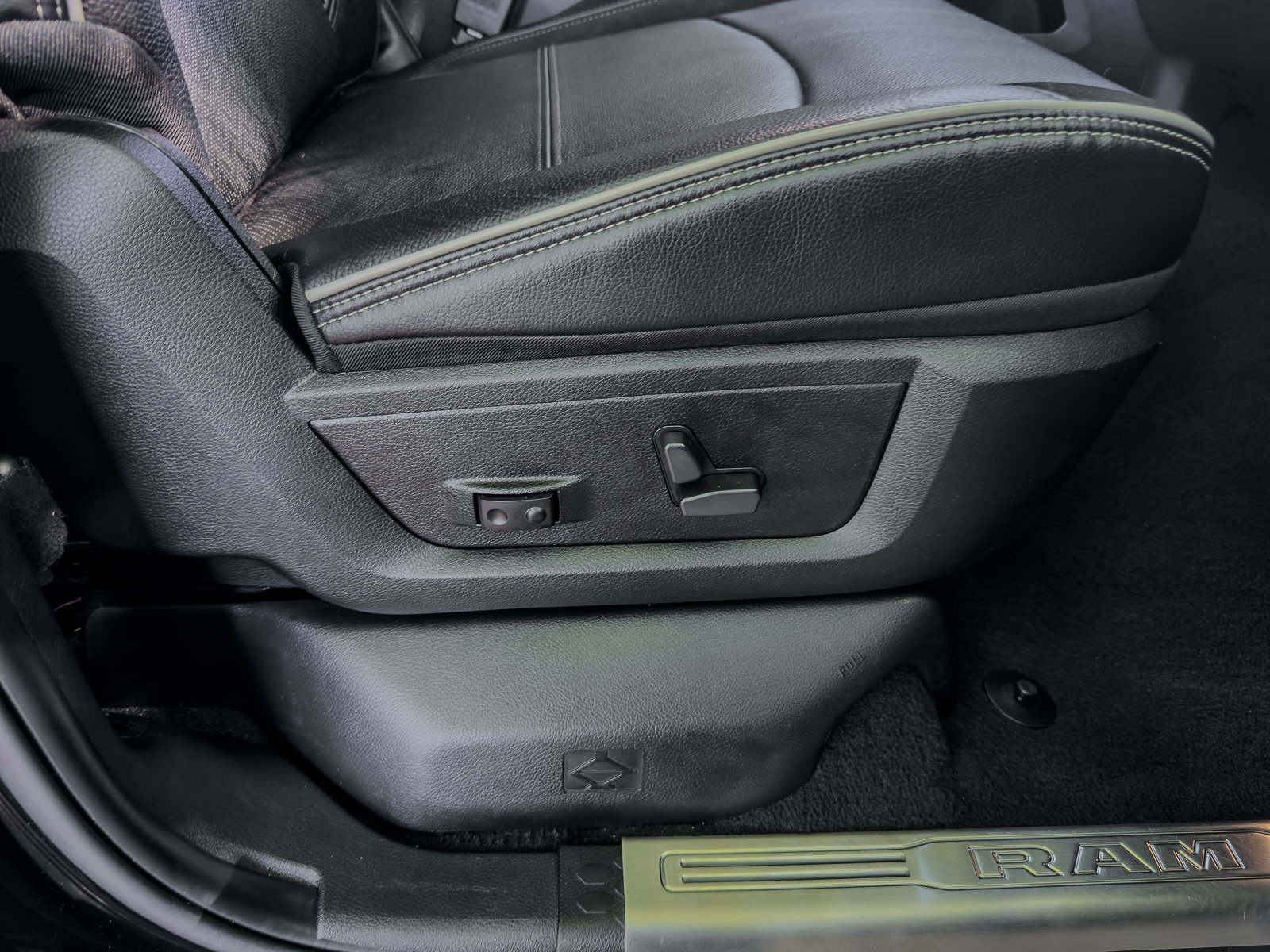 Used 2022 RAM 2500 Laramie AWD/4WD image 60