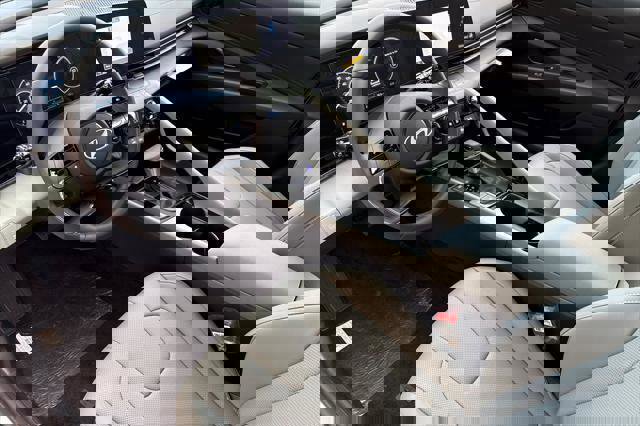 New 2026 Hyundai Elantra Limited image 7