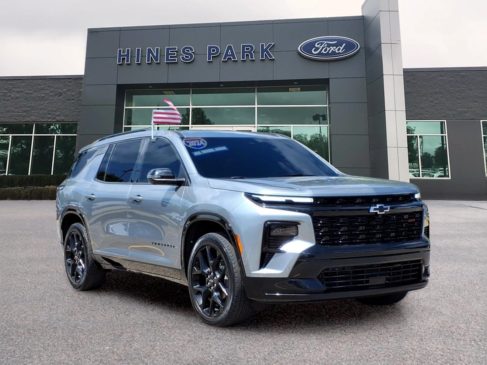 Used 2024 Chevrolet Traverse RS AWD/4WD image 1