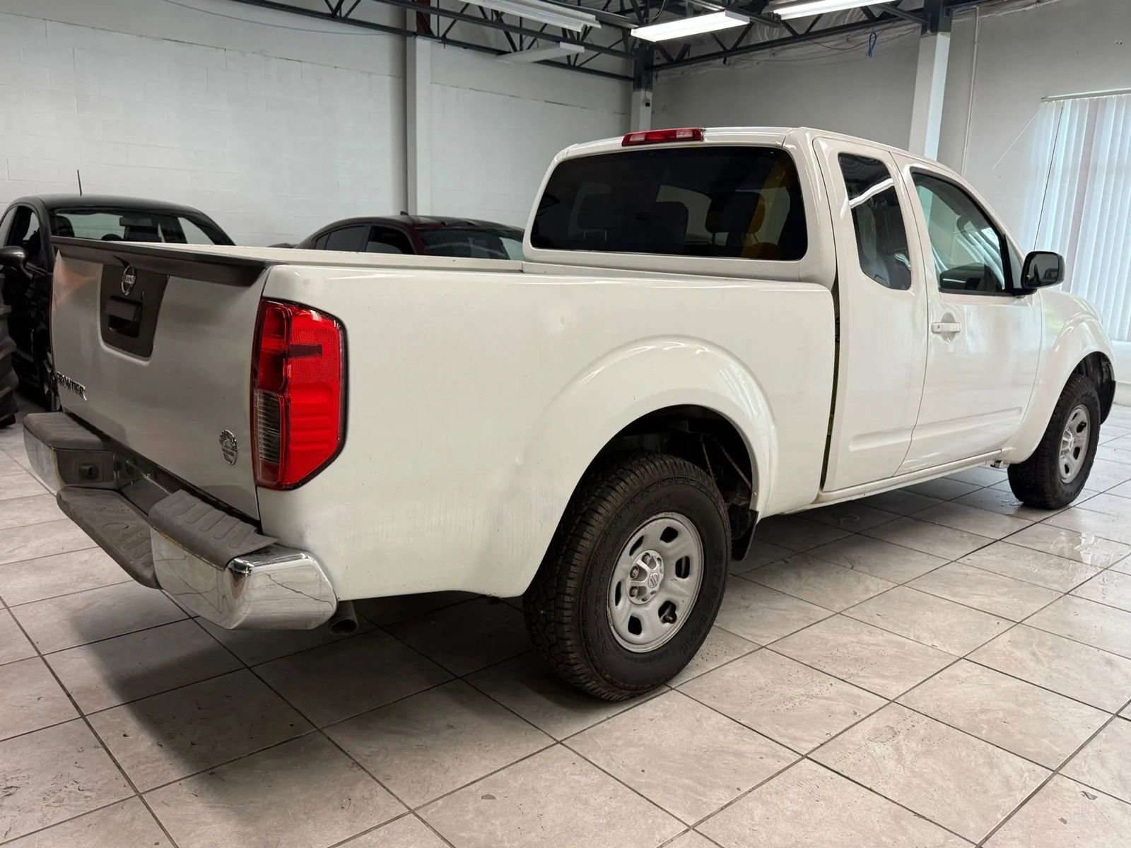 Used 2013 Nissan Frontier S image 9