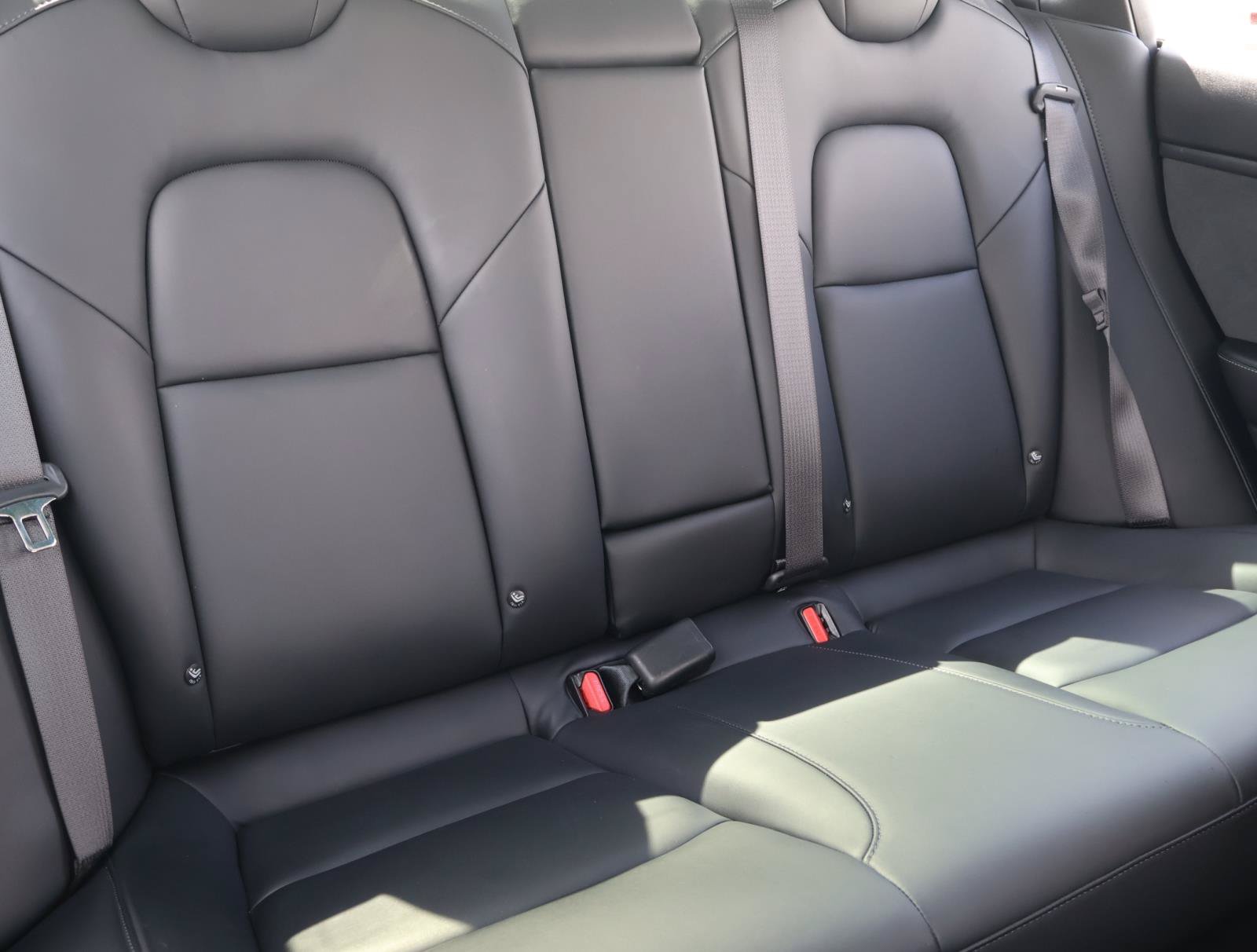 Used 2018 Tesla Model 3 Long Range RWD image 17