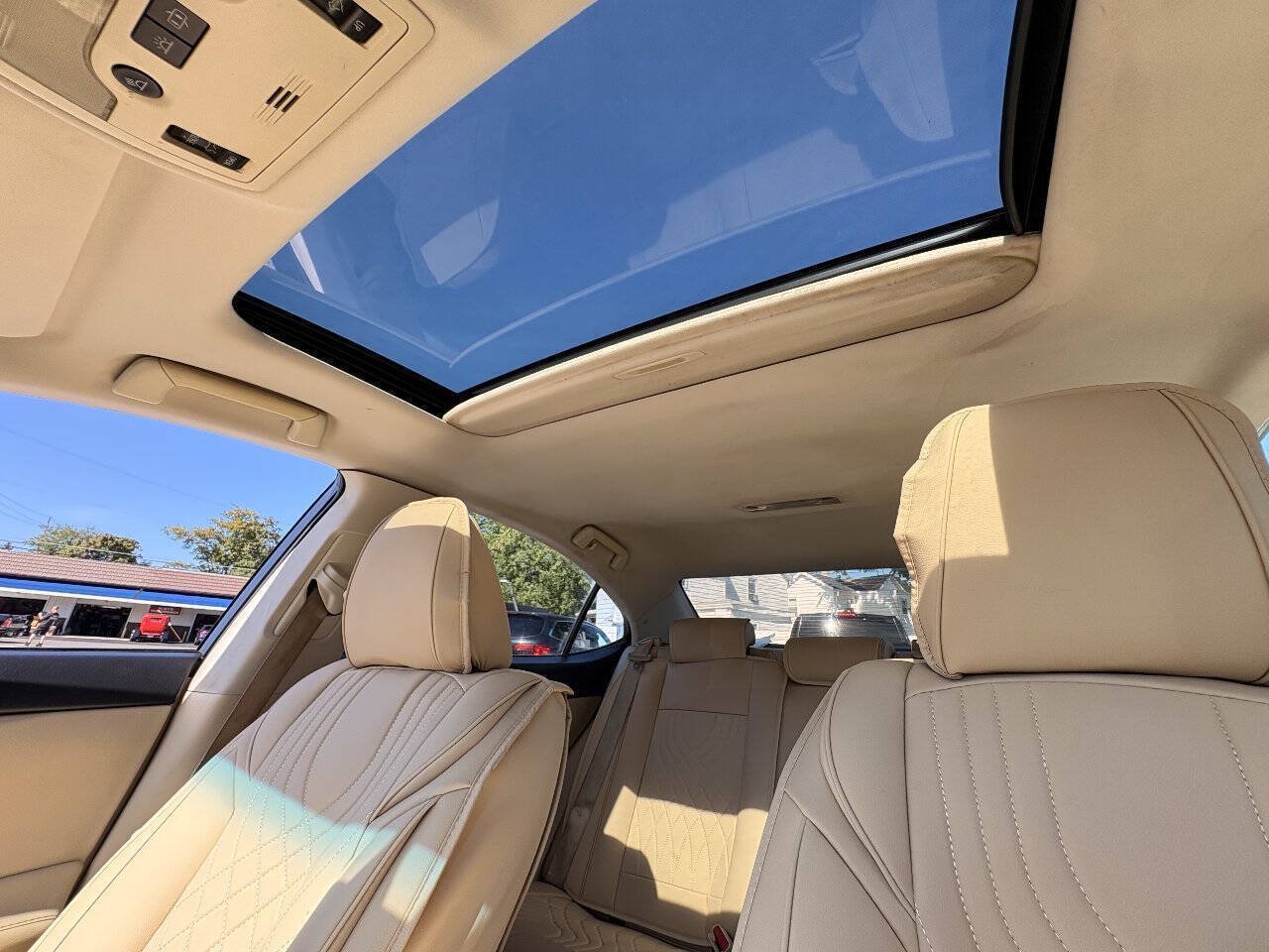 Used 2014 Lexus ES 350 w/ Luxury Package FWD image 25