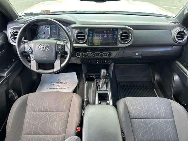 Used 2018 Toyota Tacoma TRD Sport AWD/4WD image 26