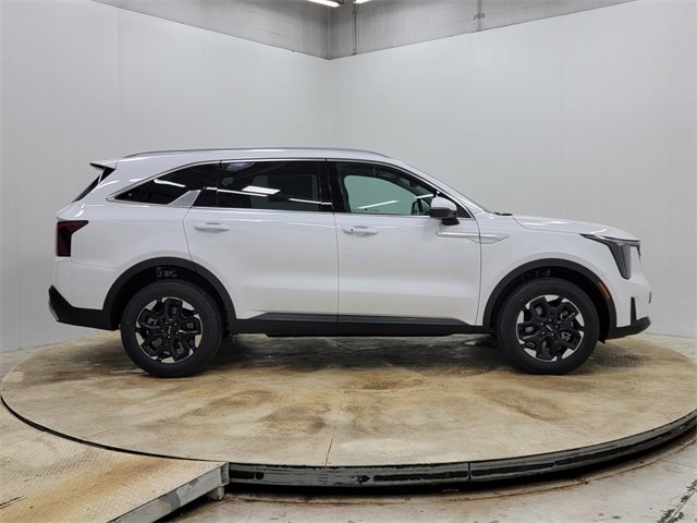 New 2026 Kia Sorento S image 4