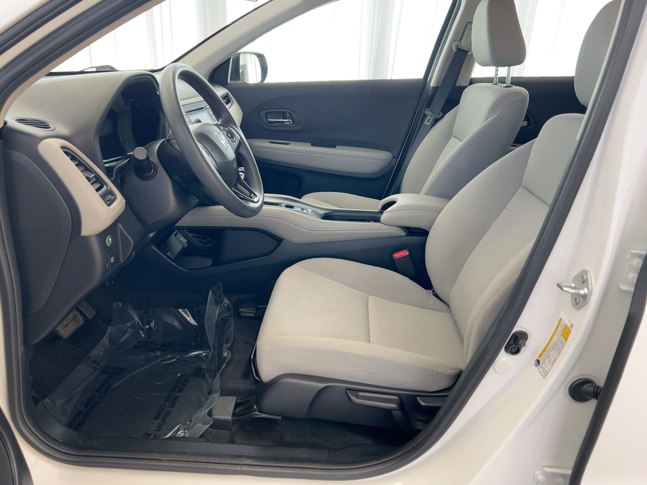 Used 2022 Honda HR-V LX image 5