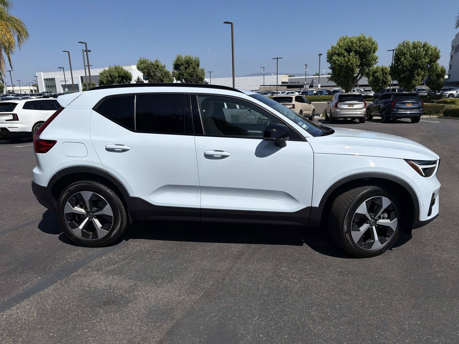 New 2026 Volvo XC40 B5 Plus w/ Protection Package Premier AWD/4WD image 4