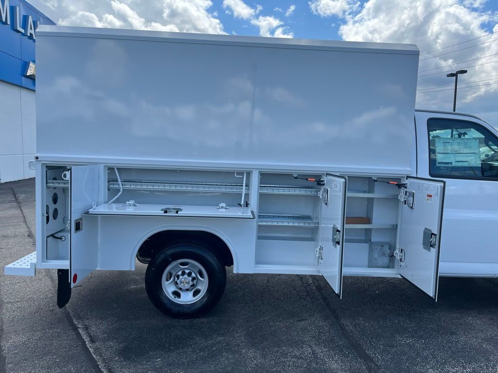 New 2025 Chevrolet Express 3500 w/ Power Convenience Package image 21