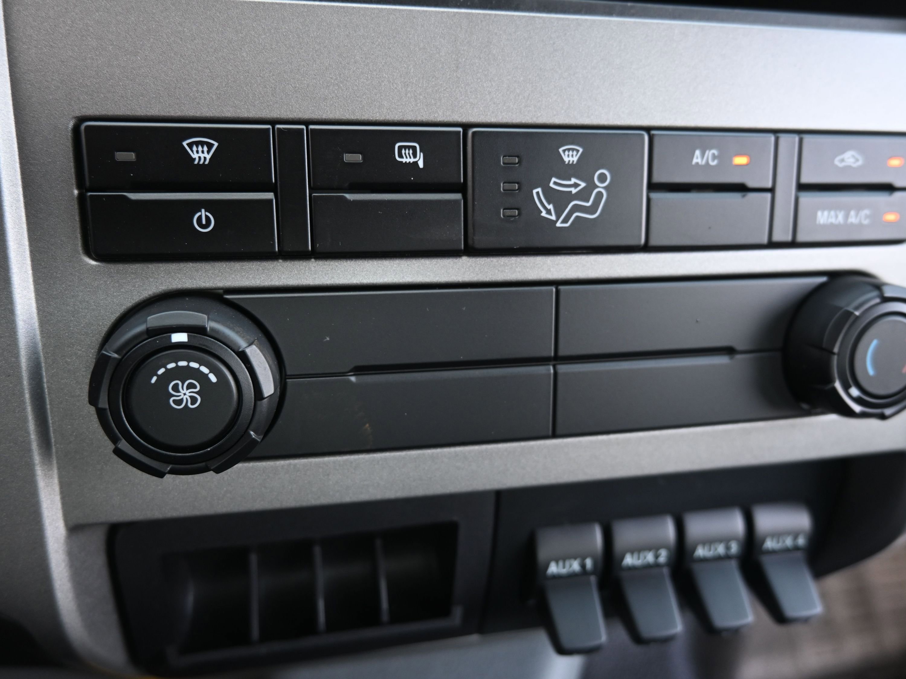 New 2026 Ford F650 2WD SuperCab Super Duty image 25