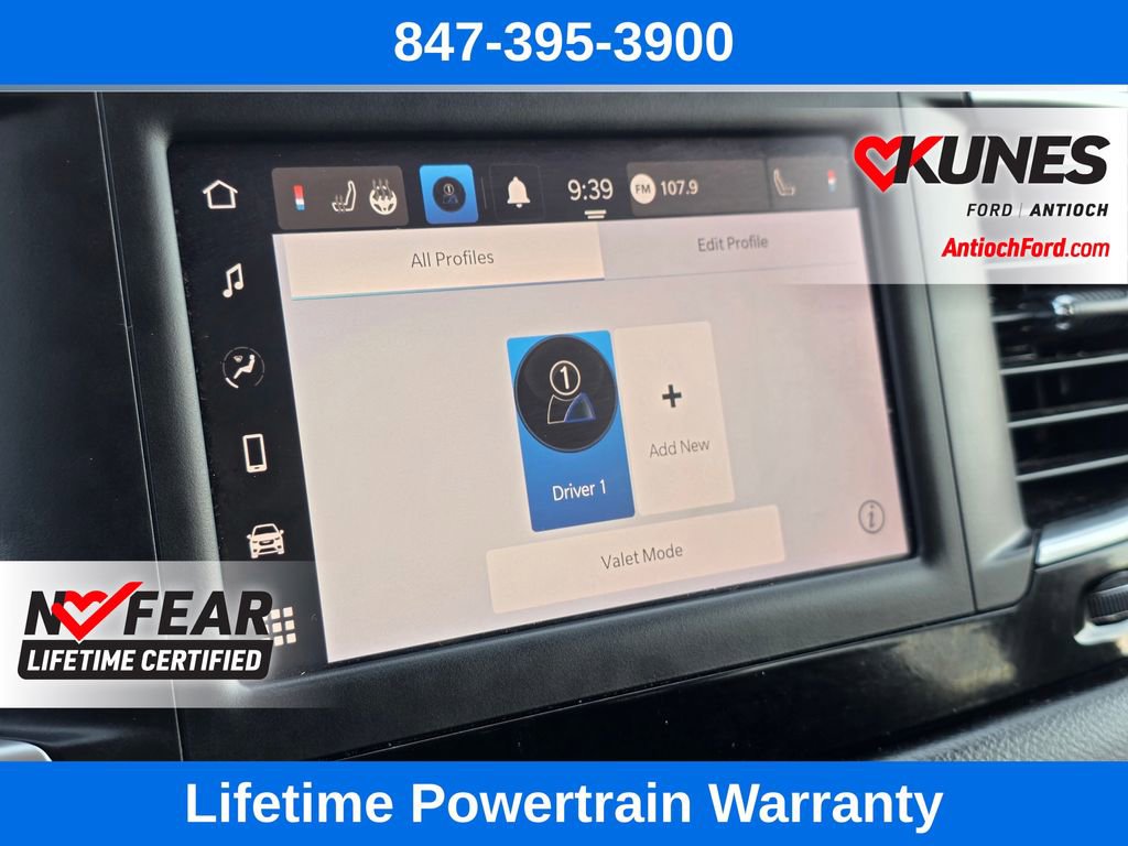 Used 2022 Chrysler Voyager LX image 46