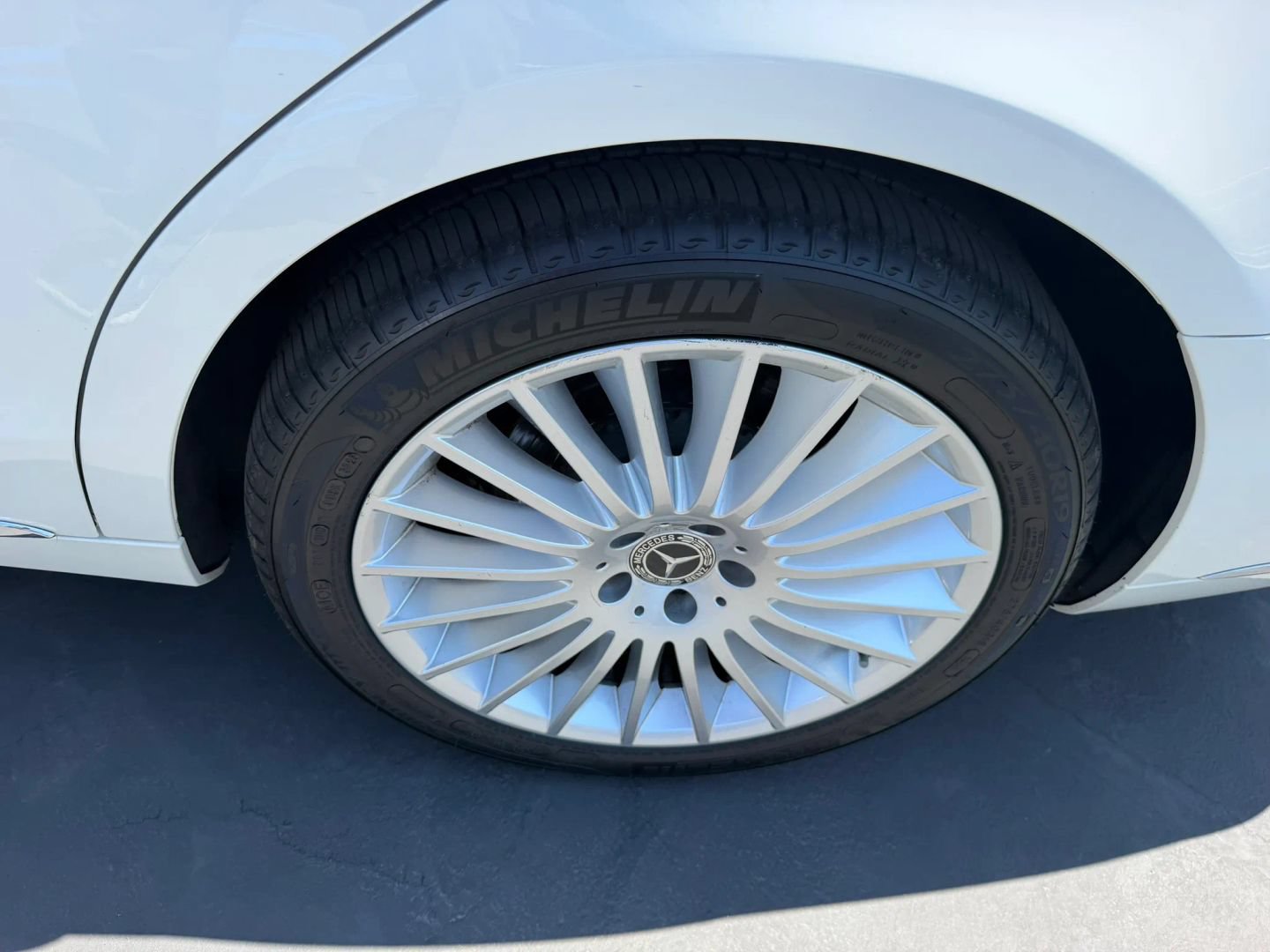 Used 2019 Mercedes-Benz S 560 Sedan image 32
