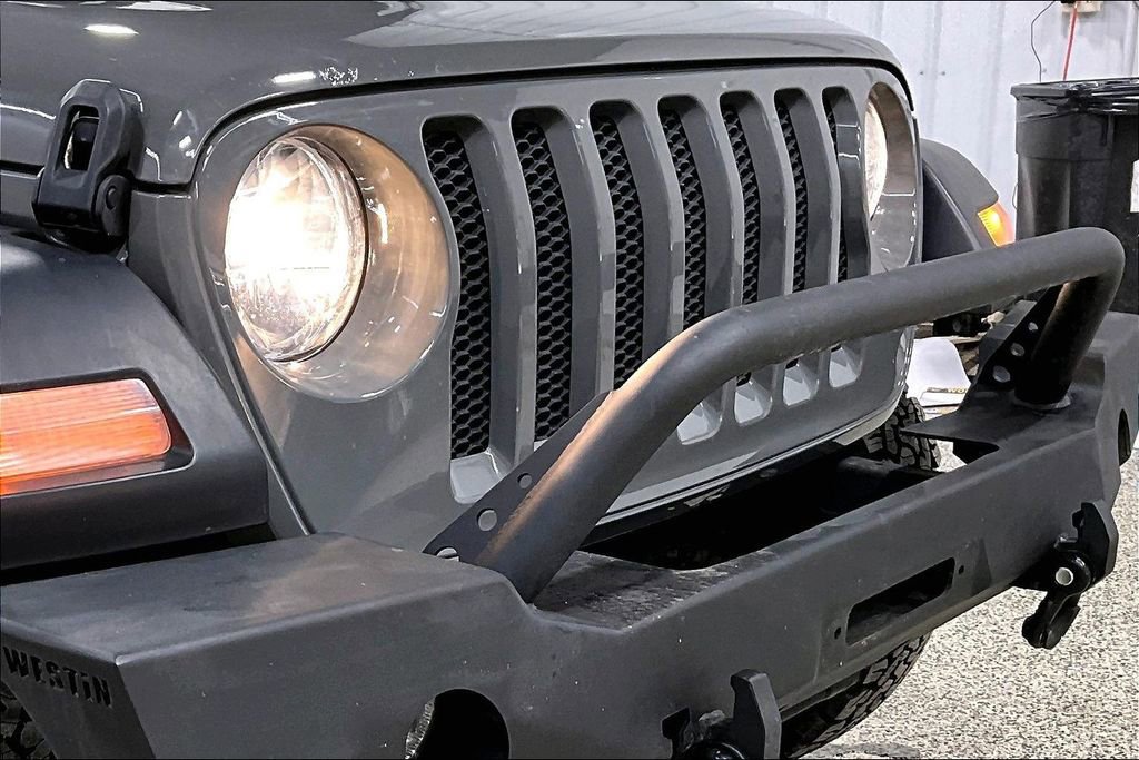 Used 2019 Jeep Wrangler Sport S image 31