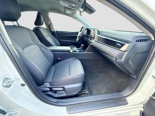 Used 2025 Toyota Camry LE FWD image 29