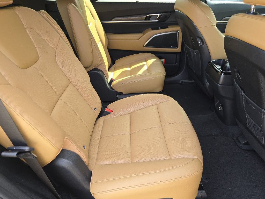 Used 2022 Kia Telluride SX w/ Nightfall Edition Package AWD/4WD image 20