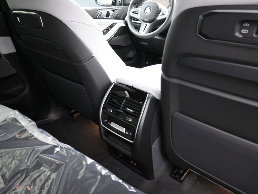 New 2026 BMW X5 M60i image 22