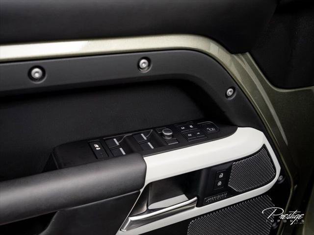 Used 2021 Land Rover Defender 110 X-Dynamic HSE AWD/4WD image 21