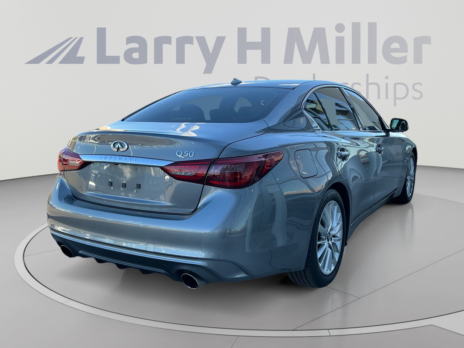 Used 2019 INFINITI Q50 Luxe w/ All Weather Package (L93) RWD image 5