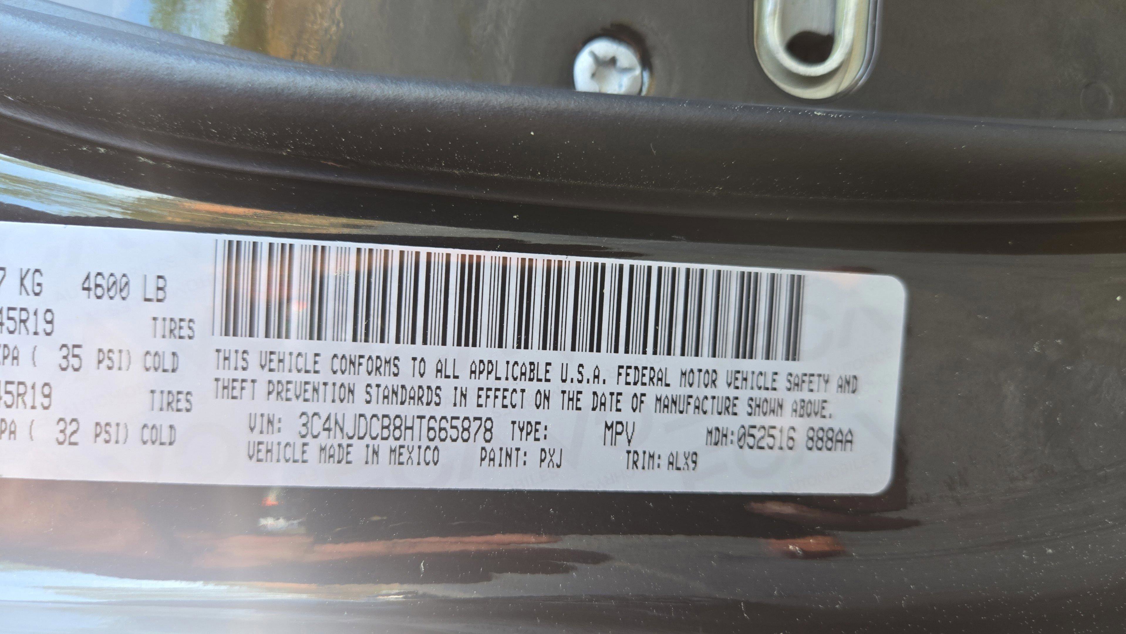 Used 2017 Jeep Compass Limited image 29