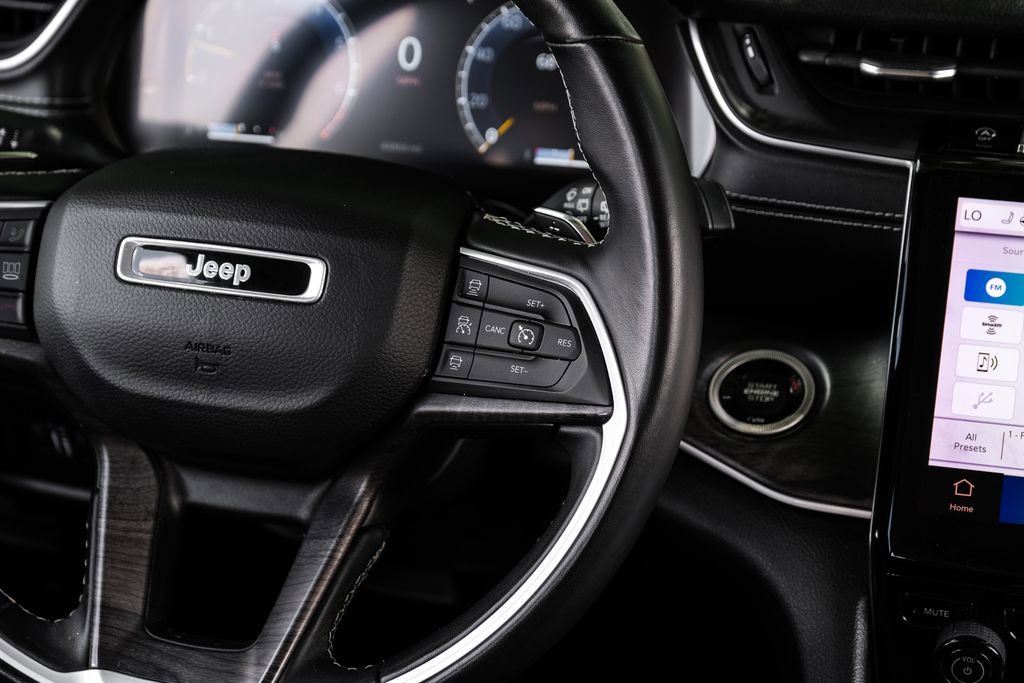 Used 2022 Jeep Grand Cherokee L Limited RWD image 28
