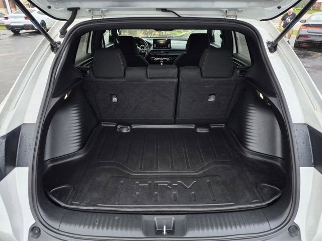 Used 2024 Honda HR-V Sport image 8
