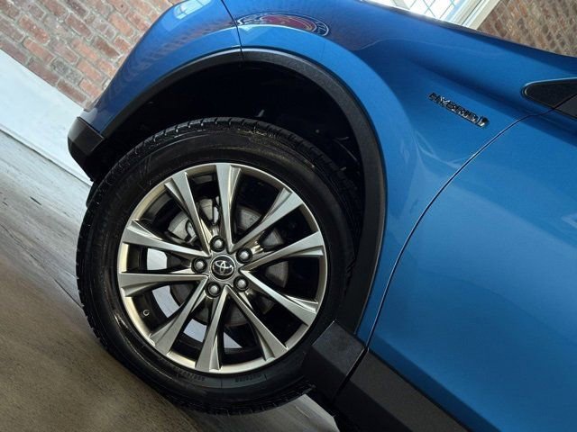 Used 2017 Toyota RAV4 Limited image 7