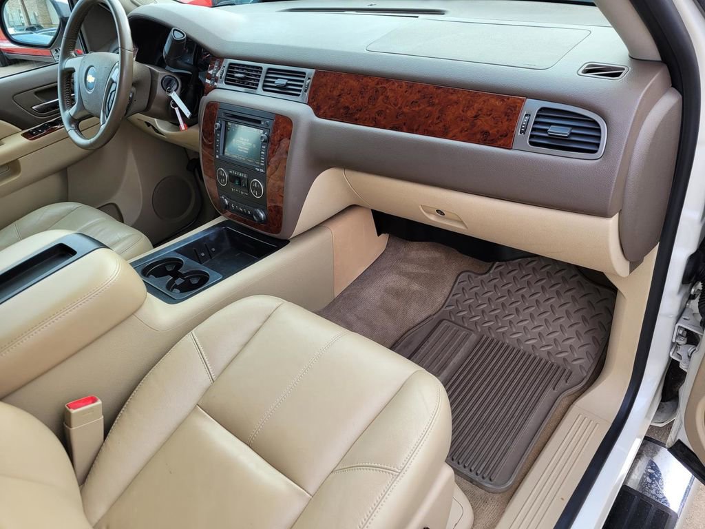 Used 2011 Chevrolet Silverado 1500 LTZ w/ LTZ White Diamond Edition image 11