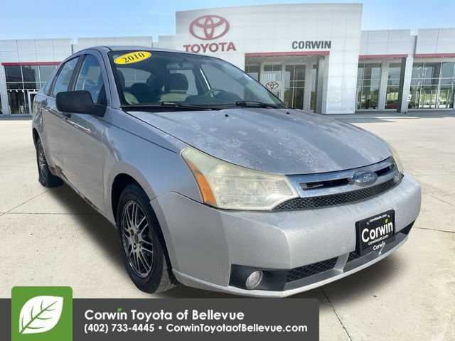 Used 2010 Ford Focus SE FWD image 1