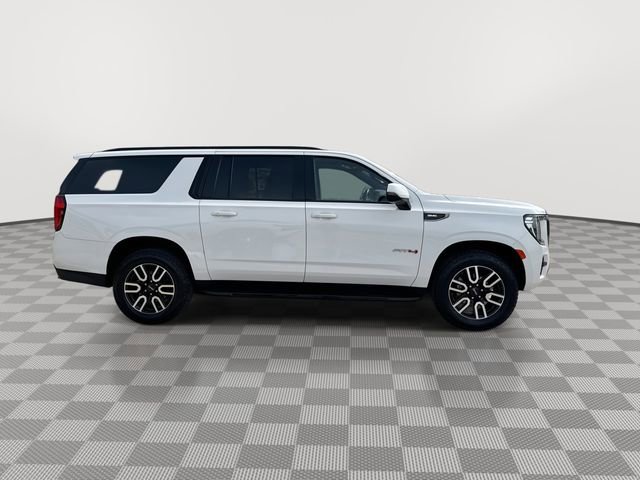 Used 2022 GMC Yukon XL AT4 image 11