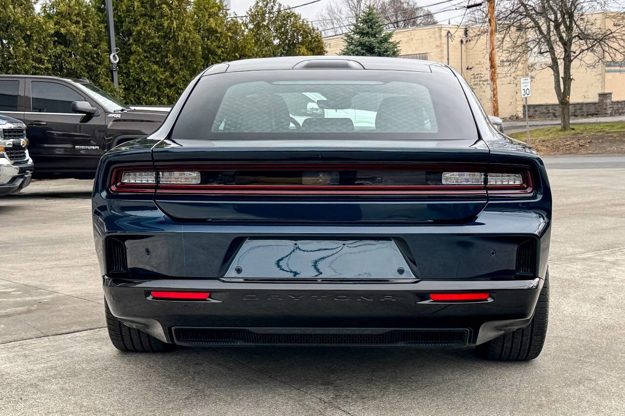 Used 2024 Dodge Charger R/T w/ Plus Group image 4