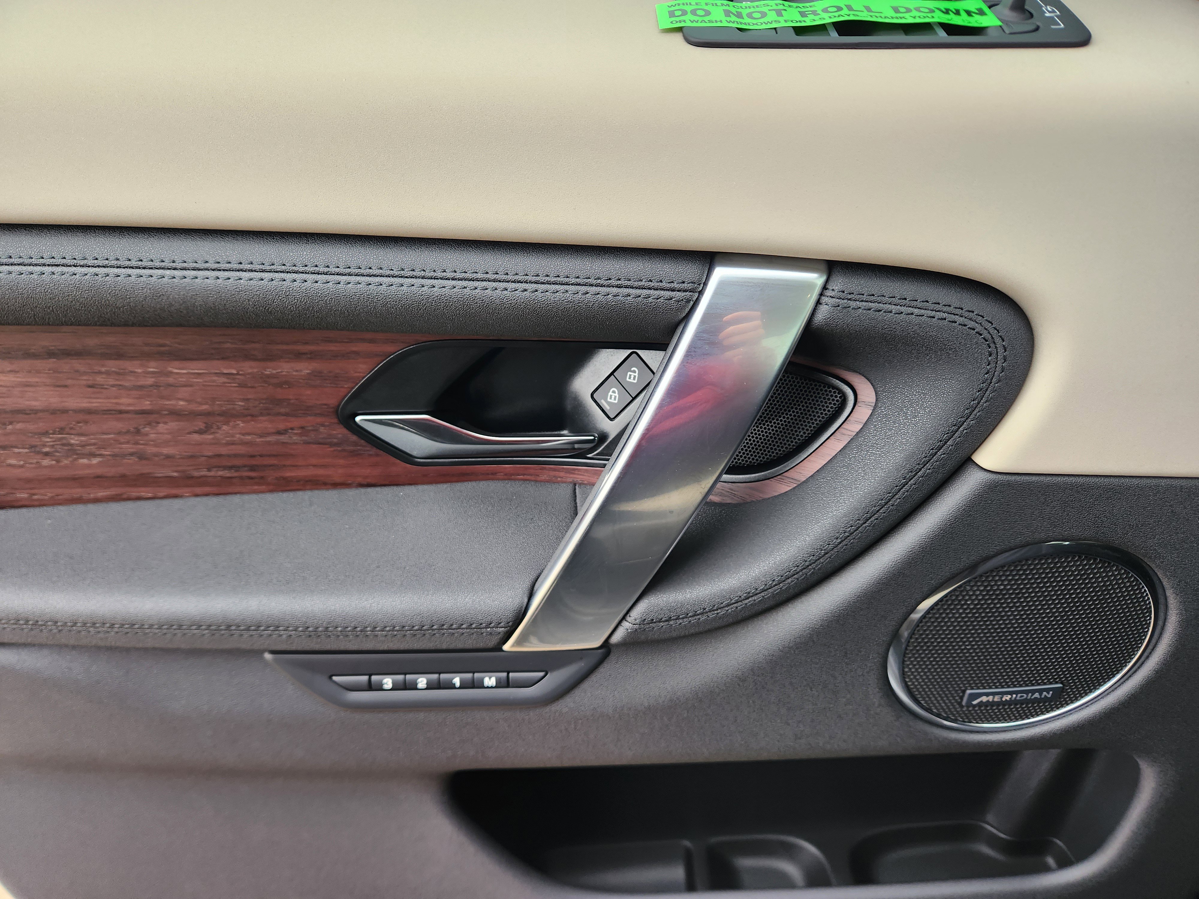 New 2025 Land Rover Discovery Sport S image 23