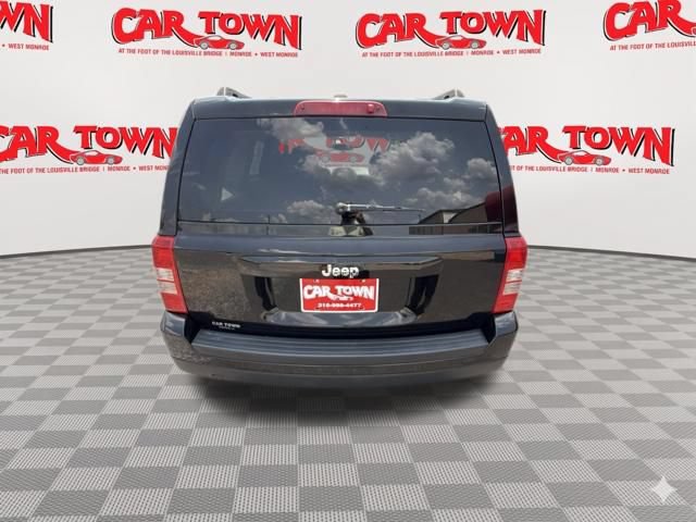 Used 2017 Jeep Patriot Sport w/ Power Value Group FWD image 17